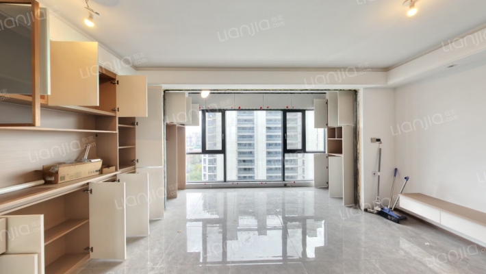 上坤云栖麓二手房实景图