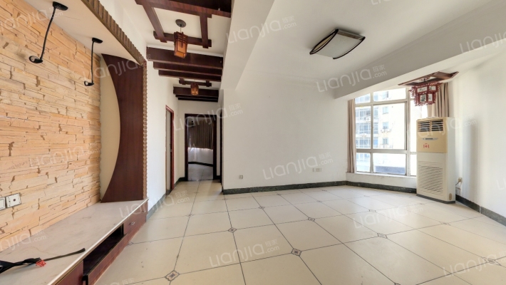 世贸中心二手房实景图