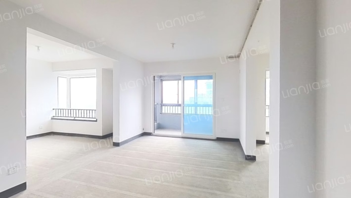 沁兰名邸二手房实景图