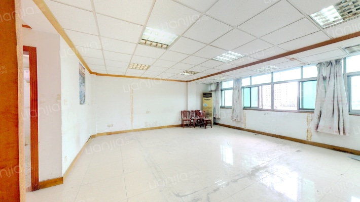 港台公寓二手房实景图