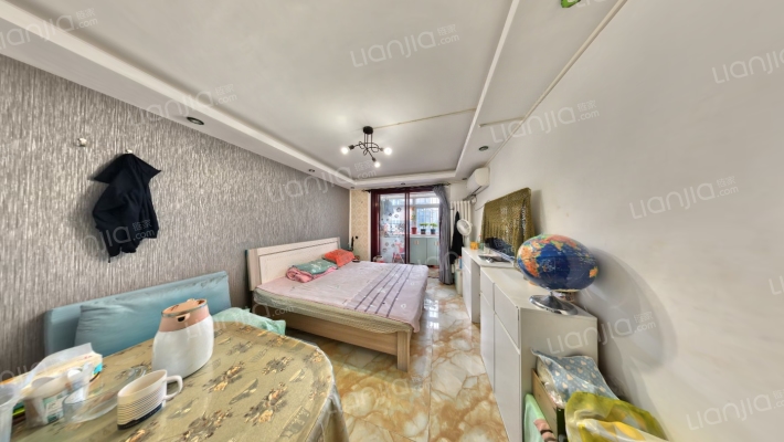 隆新里二手房实景图