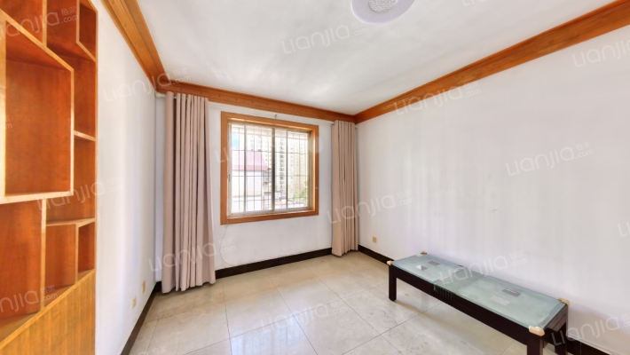 日新石油生活小区二手房实景图