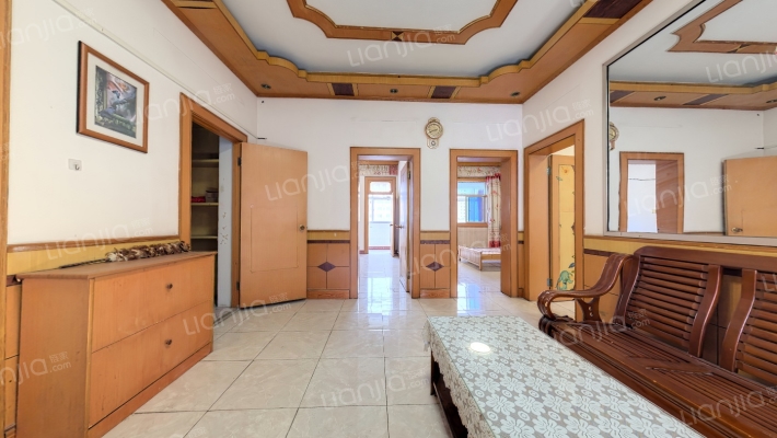 南工商局宿舍区二手房实景图