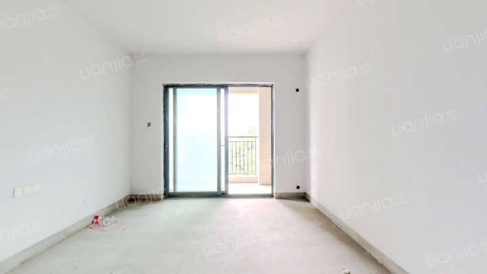 雅居乐铂爵山二手房实景图