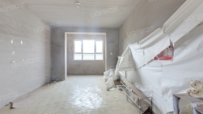 牛津花园 朝南两居 好楼层，采光视野无遮挡-客厅