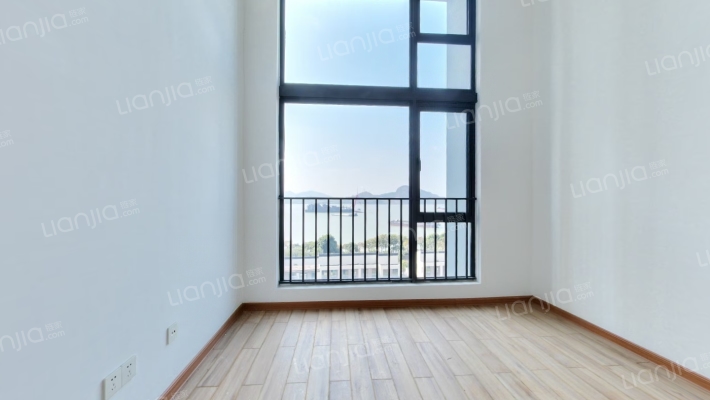 嘉霖深湾1号二手房实景图