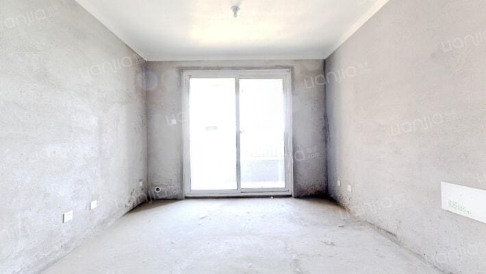 绿地高铁东城三期二手房实景图