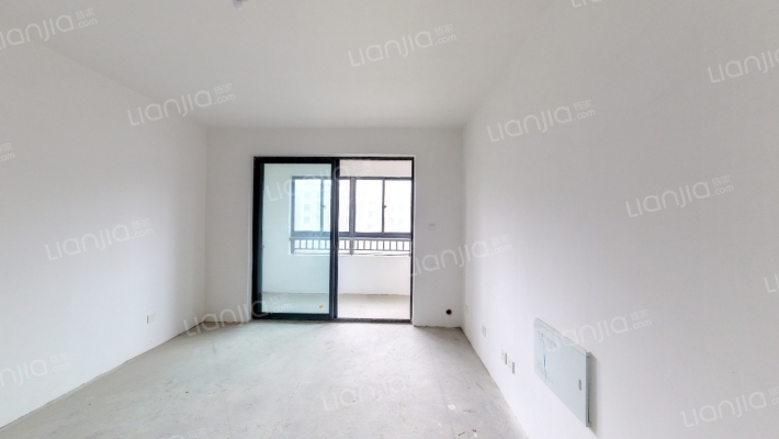 新东花园二手房实景图