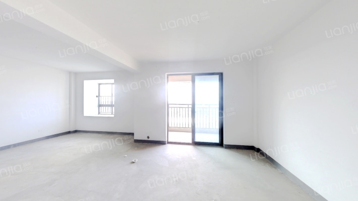 栎和佳苑二手房实景图