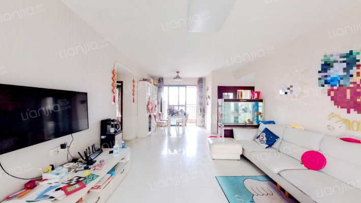 鸿泰海半山二手房实景图