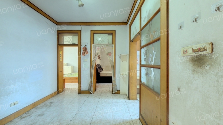 银行家属院二手房实景图