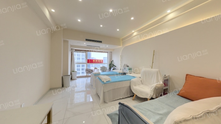 泰华水印二手房实景图