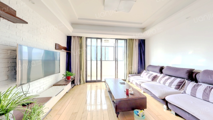 天下锦城爱丁堡二手房实景图