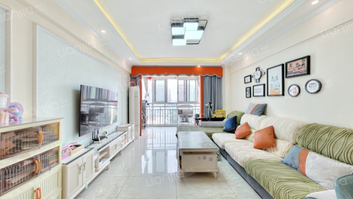 西区花园水云阁二手房实景图