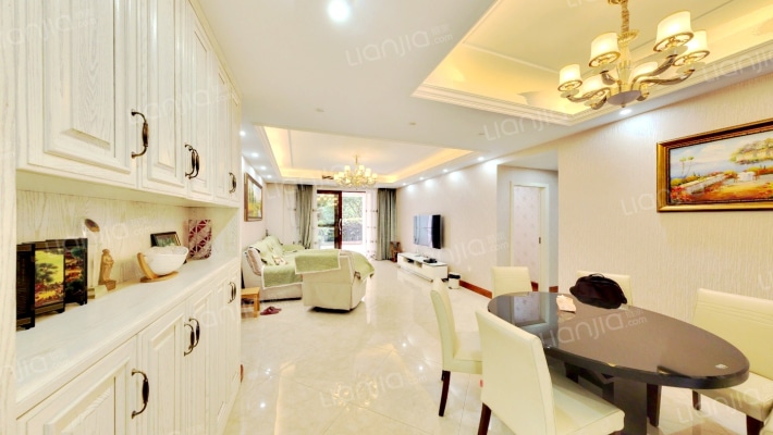 保利山庄海棠二手房实景图