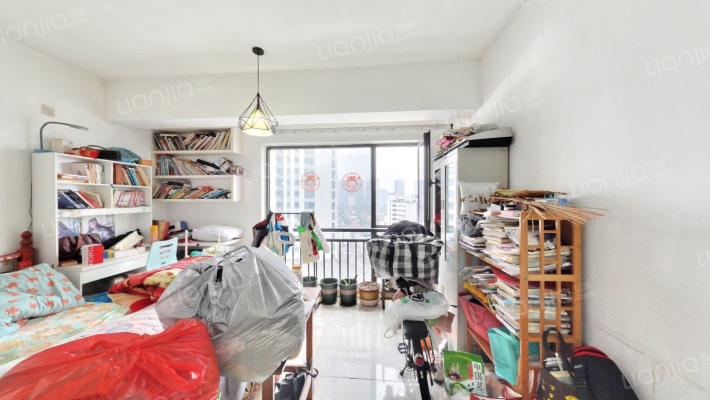 富世广场二手房实景图