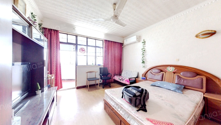 石泉路180弄二手房实景图