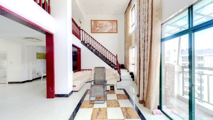 香槟郡南区二手房实景图