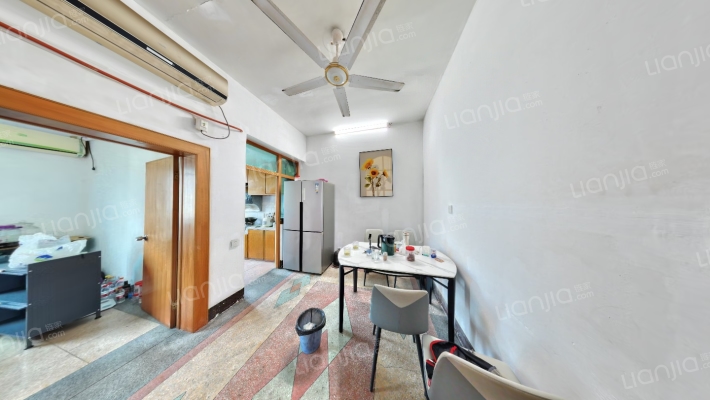 官河里二手房实景图