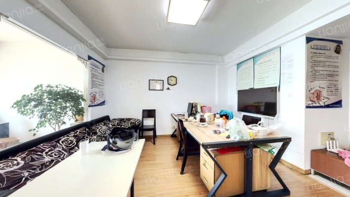 皇冠钻石双星二手房实景图