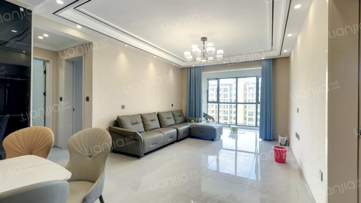 新景公园城二手房实景图