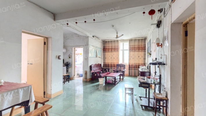 烟厂家属房二手房实景图