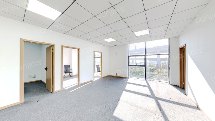 纯高联邦国际商务花园二手房实景图