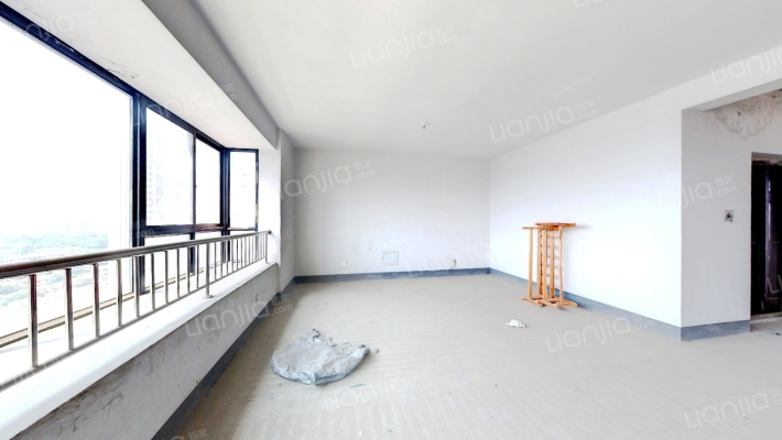 天山龙城A区二手房实景图