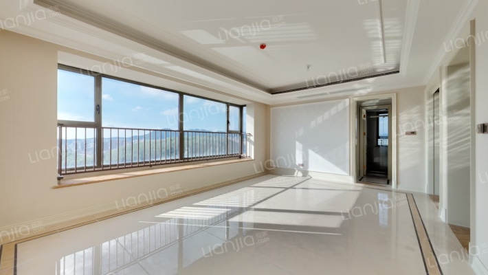 海尔翡翠云城云著二手房实景图