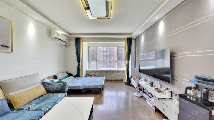 保利百合香湾B区二手房实景图