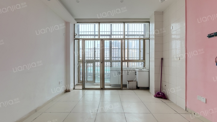 西秀名郡二手房实景图