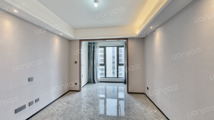 招商城市主场二手房实景图