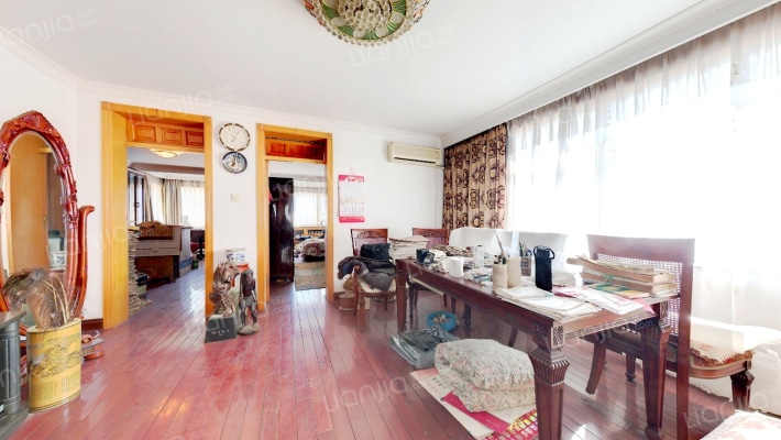 青岛山花园二手房实景图