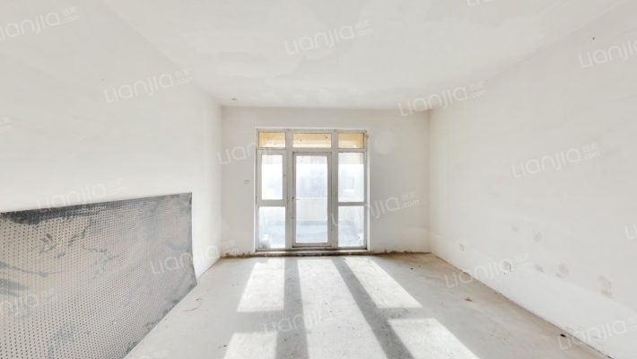 中旅国际小镇东区二手房实景图