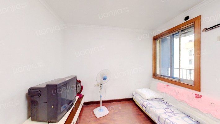 海燕东村二手房实景图