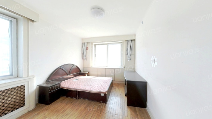 绕山路二手房实景图