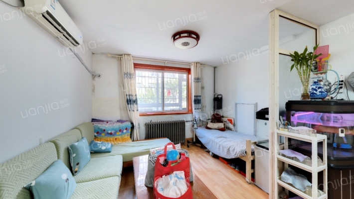 兆鸿新村二手房实景图