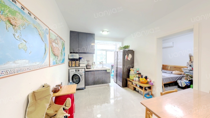 市政小区三区二手房实景图