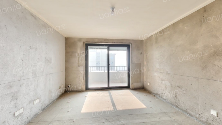 熙岸华府二手房实景图