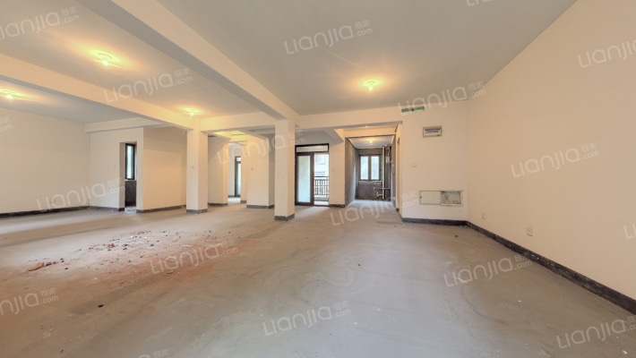 恒逸金榈湾二手房实景图