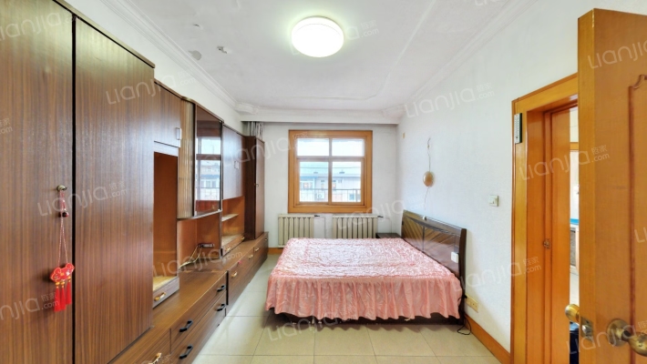 莲湖里二手房实景图