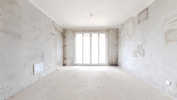 和润卧龙城二手房实景图