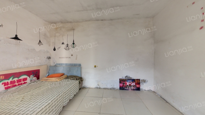 地震台南侧小区二手房实景图