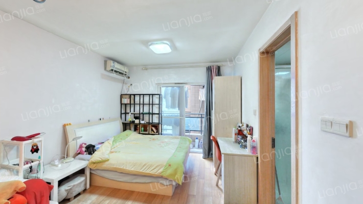 万科城二手房实景图