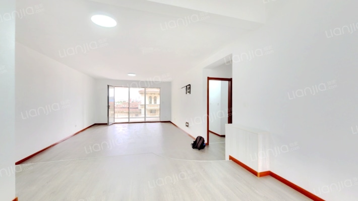 呈通里星河湾二手房实景图