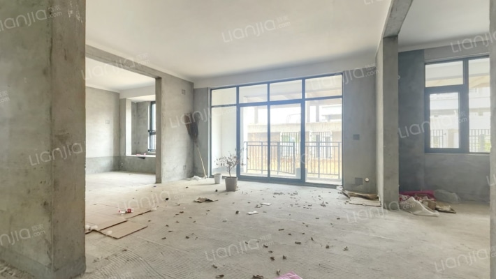 建业十八城四期二手房实景图