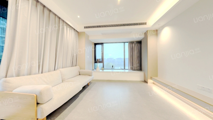 麓湖生态城云镜二手房实景图