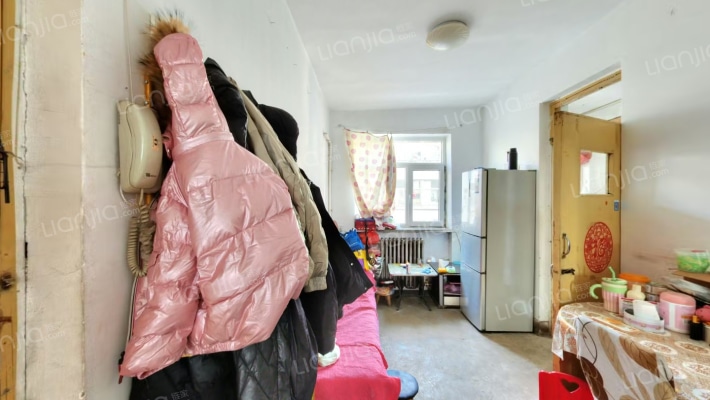 中铁十七局一处东院二手房实景图