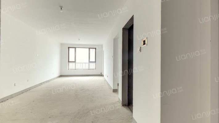 鸿坤南院，近高铁站，好位置，小三居，诚意出售-客厅