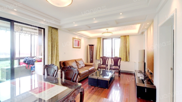 金领华庭二手房实景图